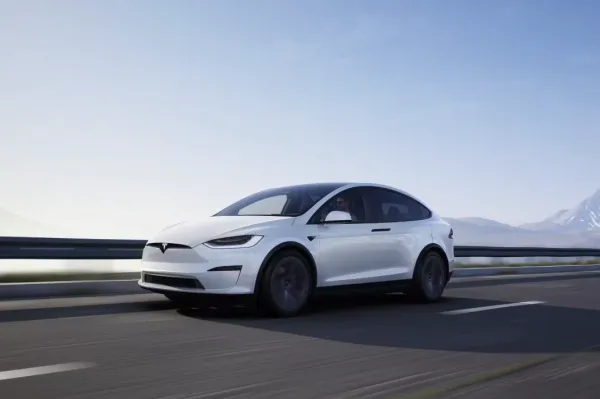 Tesla FSD už len za mesačné predplatné